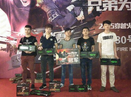 只玩真实！Bin曾和网友对喷维护Faker：Uzi和Faker都不配比何况一个吃鸡主播